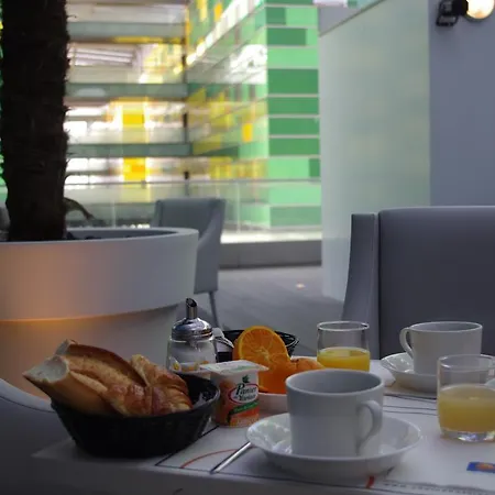 Kyriad Prestige Centre Del Mon Hotel 4*