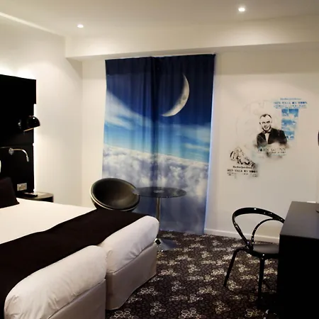 Kyriad Prestige Centre Del Mon Hotel 4*