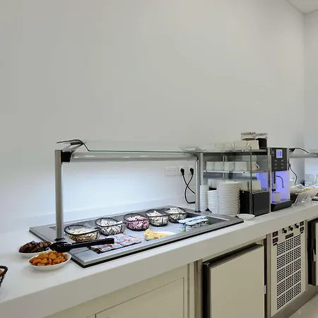 Kyriad Prestige Centre Gare Hotel Perpignano