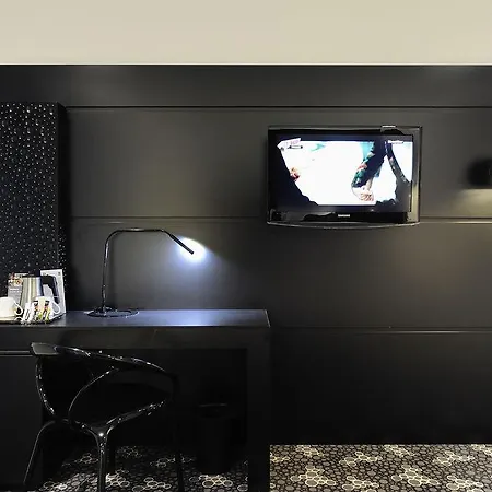 Kyriad Prestige Centre Del Mon Hotel 4*