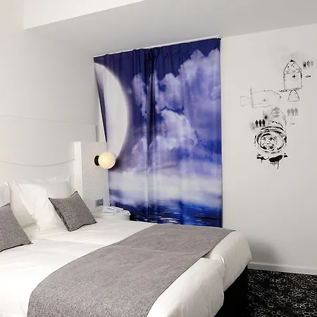 Hotel Kyriad Prestige Centre Gare