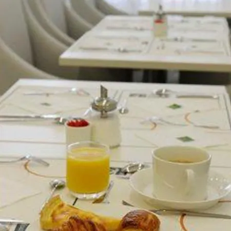 Kyriad Prestige Centre Gare 4*