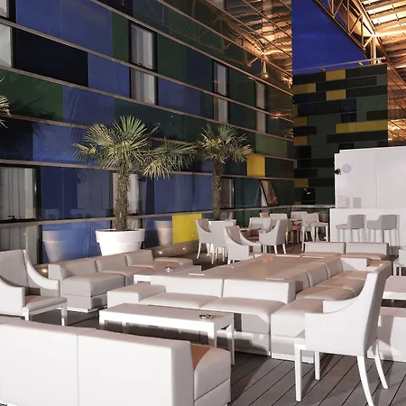 Kyriad Prestige Centre Del Mon 4*