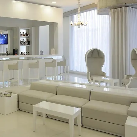 מלון Kyriad Prestige Centre Gare