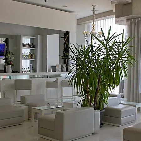 Kyriad Prestige Centre Gare 4* פרפיניין