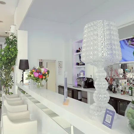 Kyriad Prestige Centre Gare بيربينيو