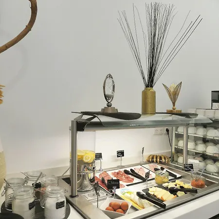 Kyriad Prestige Centre Gare 4* بيربينيو