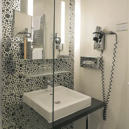 فندق Kyriad Prestige Centre Gare 4*