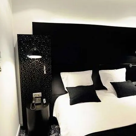 Kyriad Prestige Centre Del Mon Hotel 4*