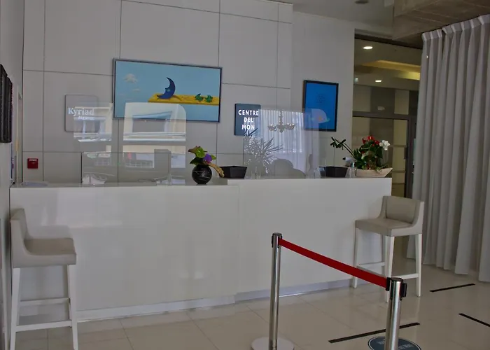 Kyriad Prestige Centre Gare Hotel Perpignan