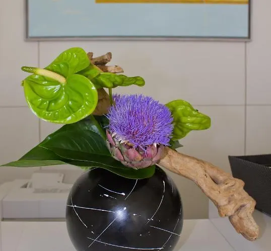 Hotel Kyriad Prestige Centre Gare 4*