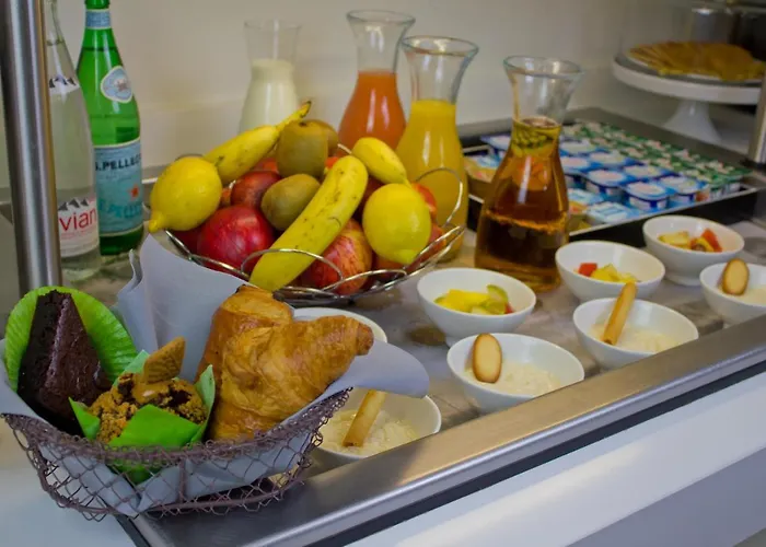 ホテル Kyriad Prestige Centre Gare 4*