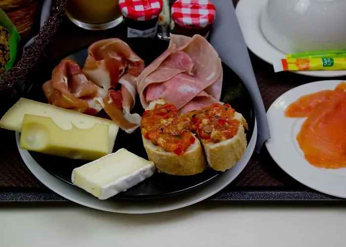 Kyriad Prestige Centre Gare ペルピニャン