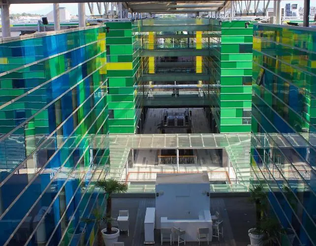 Kyriad Prestige Centre Gare ペルピニャン