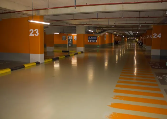 ホテル Kyriad Prestige Centre Gare ペルピニャン