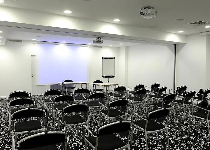 Hotel Kyriad Prestige Centre Gare