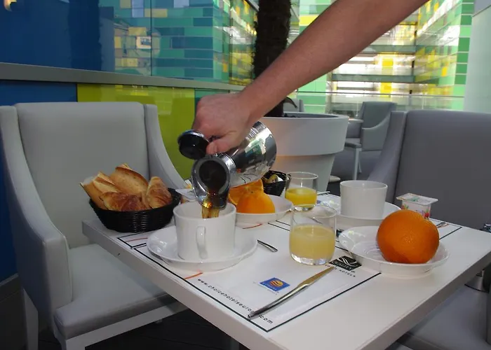 Kyriad Prestige Centre Gare فندق