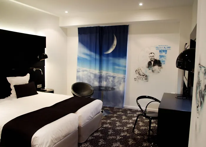 Kyriad Prestige Centre Gare Hotel 4*