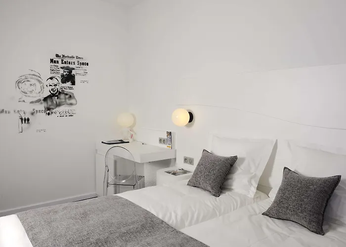 Kyriad Prestige Centre Gare 4* ペルピニャン