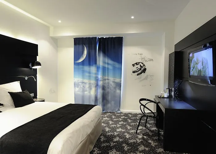 Hotel Kyriad Prestige Centre Gare