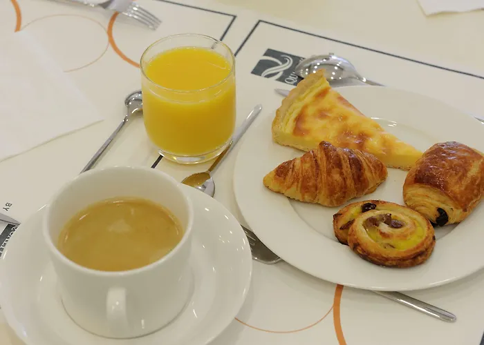 Kyriad Prestige Centre Gare ホテル 4*