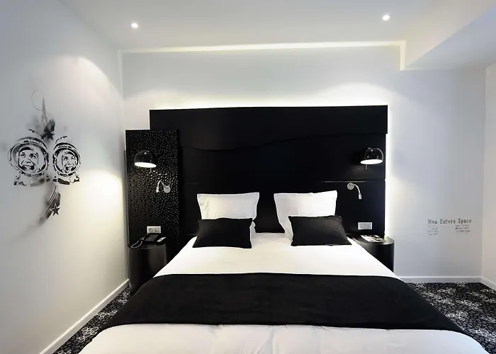 ホテル Kyriad Prestige Centre Gare ペルピニャン