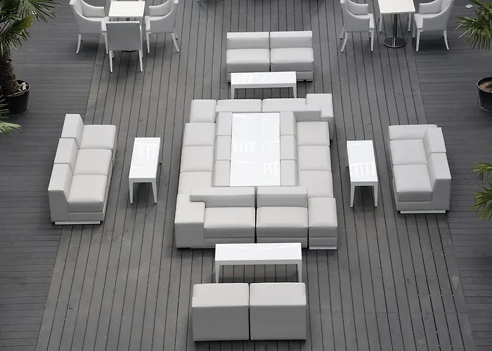 Kyriad Prestige Centre Gare ホテル