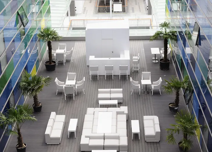 Hotel Kyriad Prestige Centre Gare