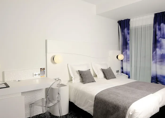 ホテル Kyriad Prestige Centre Gare