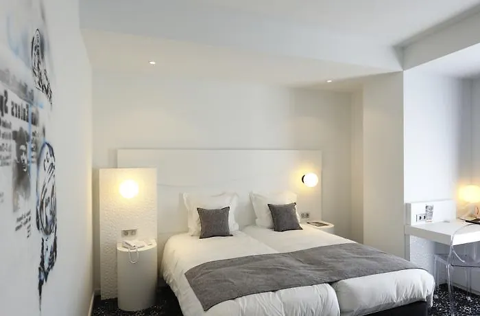 Kyriad Prestige Centre Gare ペルピニャン