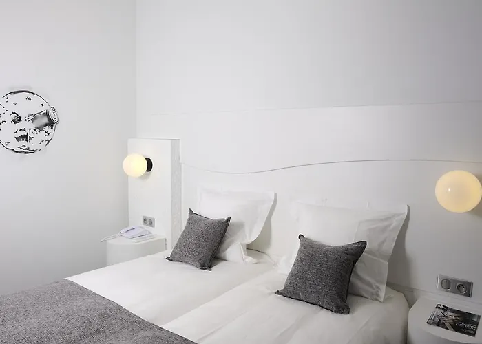 Hotel Kyriad Prestige Centre Gare 4*