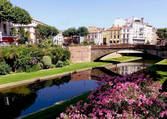 Kyriad Prestige Centre Gare Hotel 4*